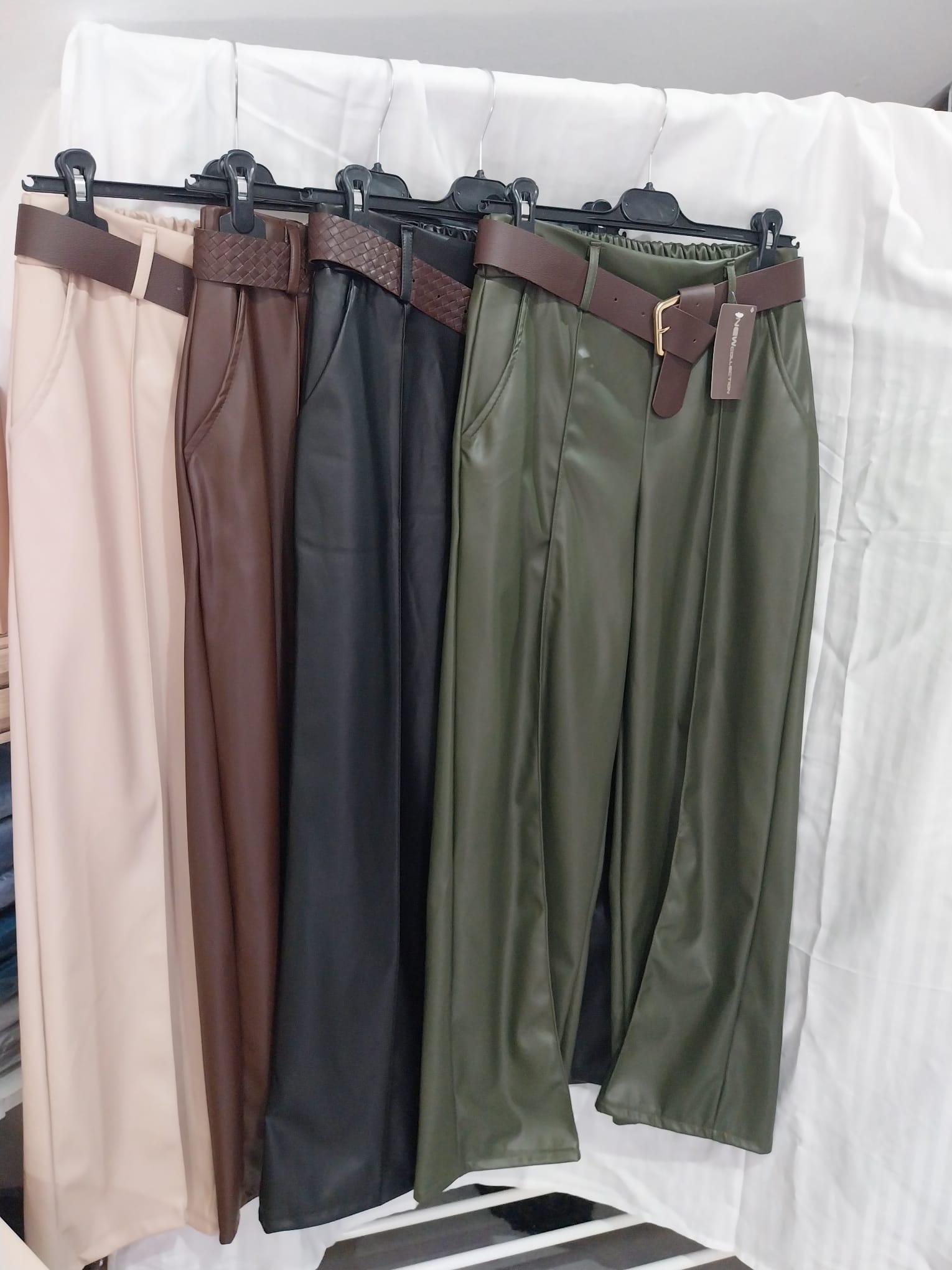 Calça Pantalona Ecopele