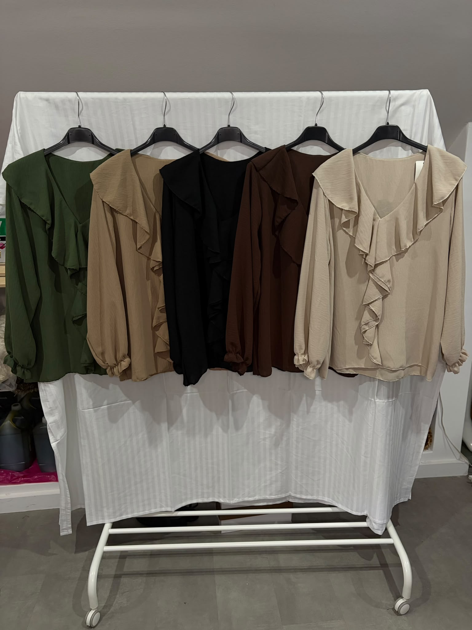 Blusa de manga comprida com folhos