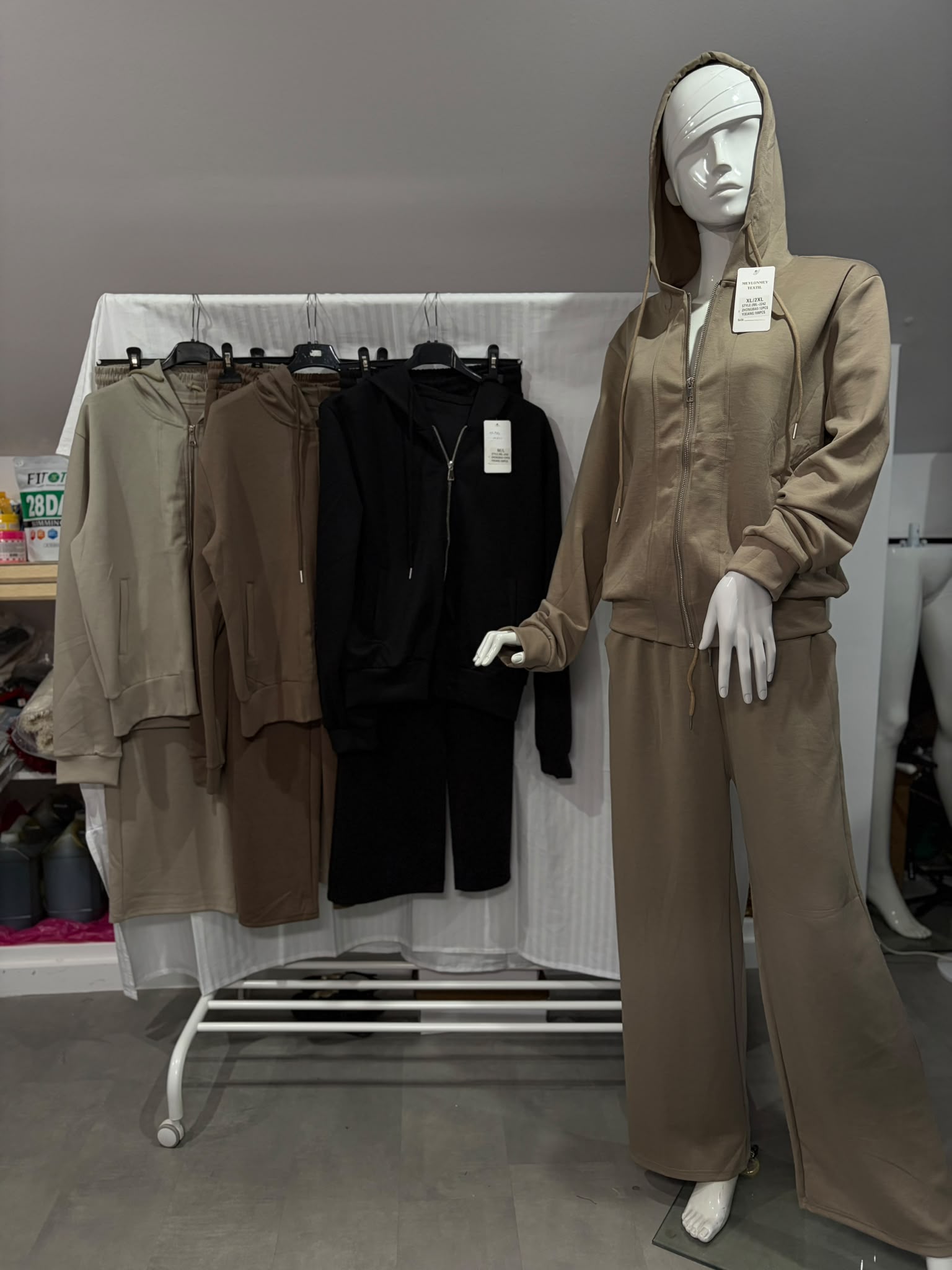 Conjunto feminino de casaco com capuz e calças largas