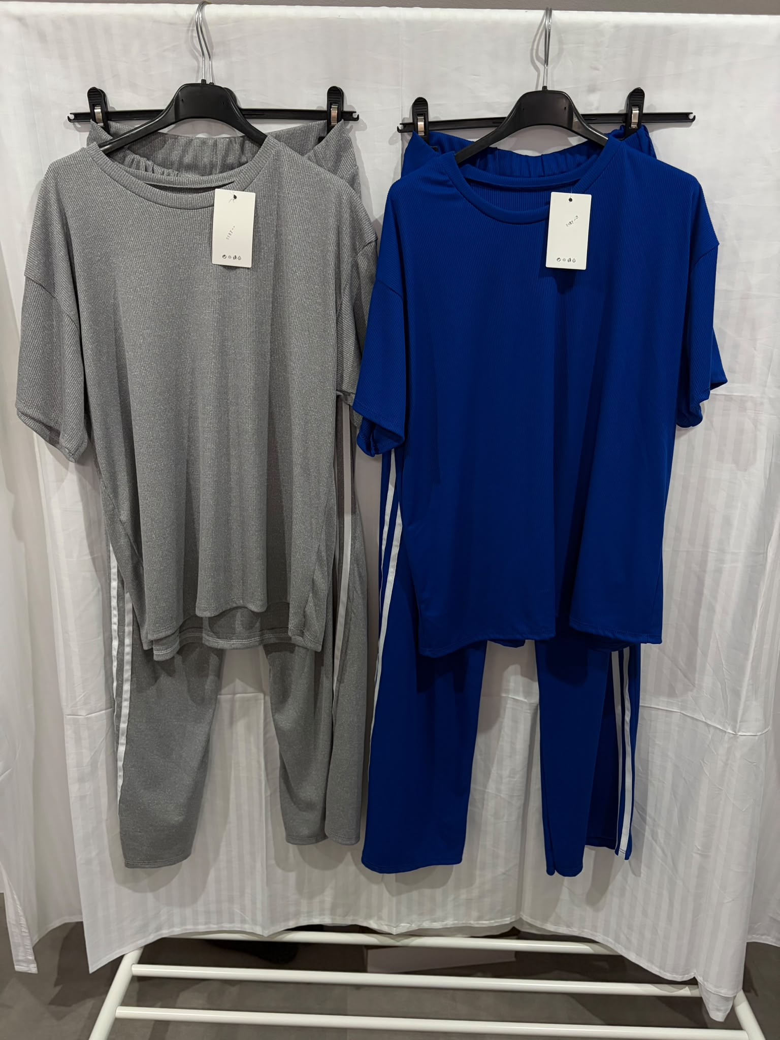 Conjunto feminino de camisola e calças desportivas